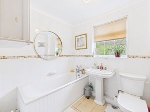Family Bathroom - click for photo gallery